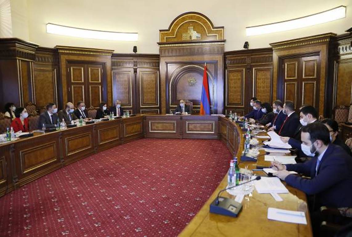 В правительстве обсужден проект концепции внедрения комплексного медицинского страхования в Армении