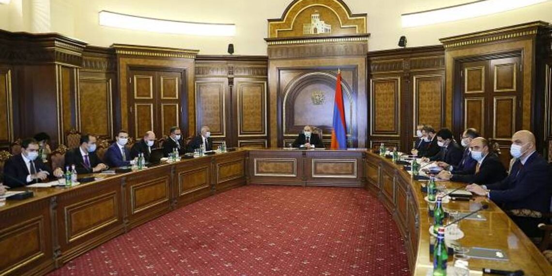 В правительстве обсужден вопрос внедрения системы всеобщего декларирования доходов физических лиц