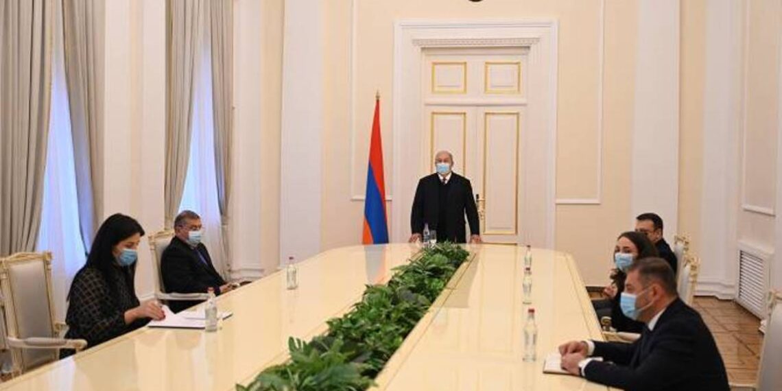 Во Дворце президента Армении состоялась церемония принятия присяги судей