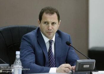 Давид Тоноян потребует открытых судебных заседаний