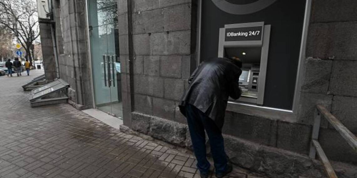 Сделки, превышающие 300 000 драмов, будут осуществляться безналичным способом: Парламент принял законопроект