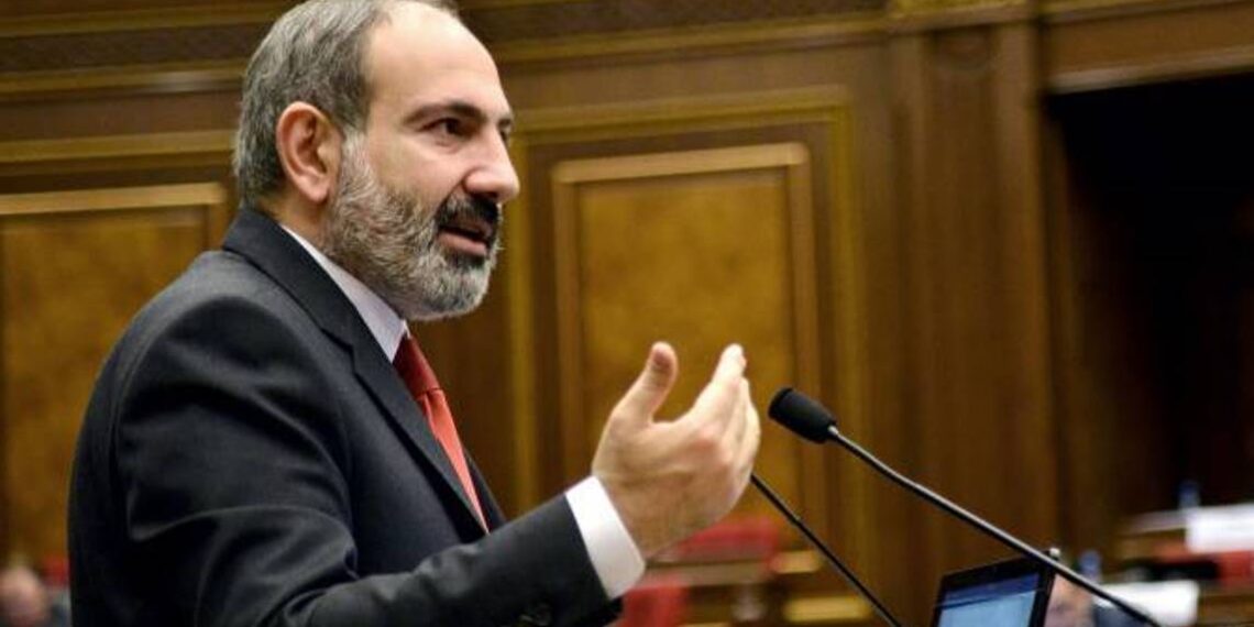 Никол Пашинян заявил, что это он не разрешил министру экономики Ваану Керобяну уйти в отставку