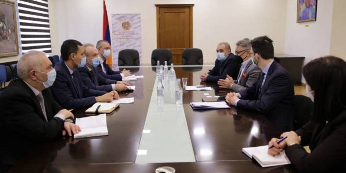 Ваграм Думанян принял представителей Фонда «Конрад Аденауэр»