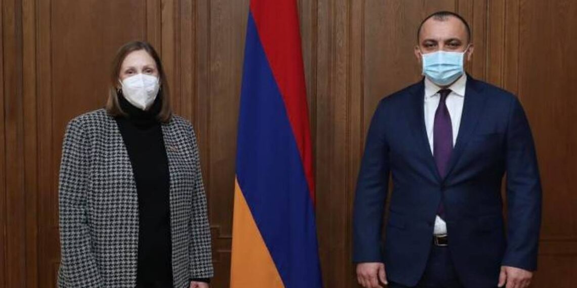 США привержены продолжению тесного сотрудничества с Арменией в сферах правосудия и верховенства права: посол