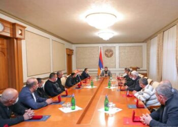 Последствия минувшей войны не могут отвлечь нас от пути государственного строительства. Араик Арутюнян