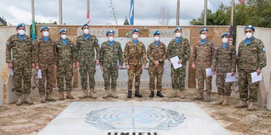 Армянские миротворцы получили награды