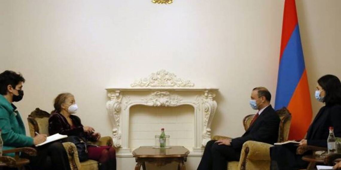 Секретарь Совбеза принял и.о. постоянного координатора ООН в Армении