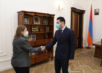 Вопрос о статусе Нагорного Карабаха не решен: вице-премьер Матевосян принял посла США