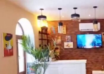 Азербайджанские бандформирования на территории церкви Канач жам в Шуши открыли кебабную