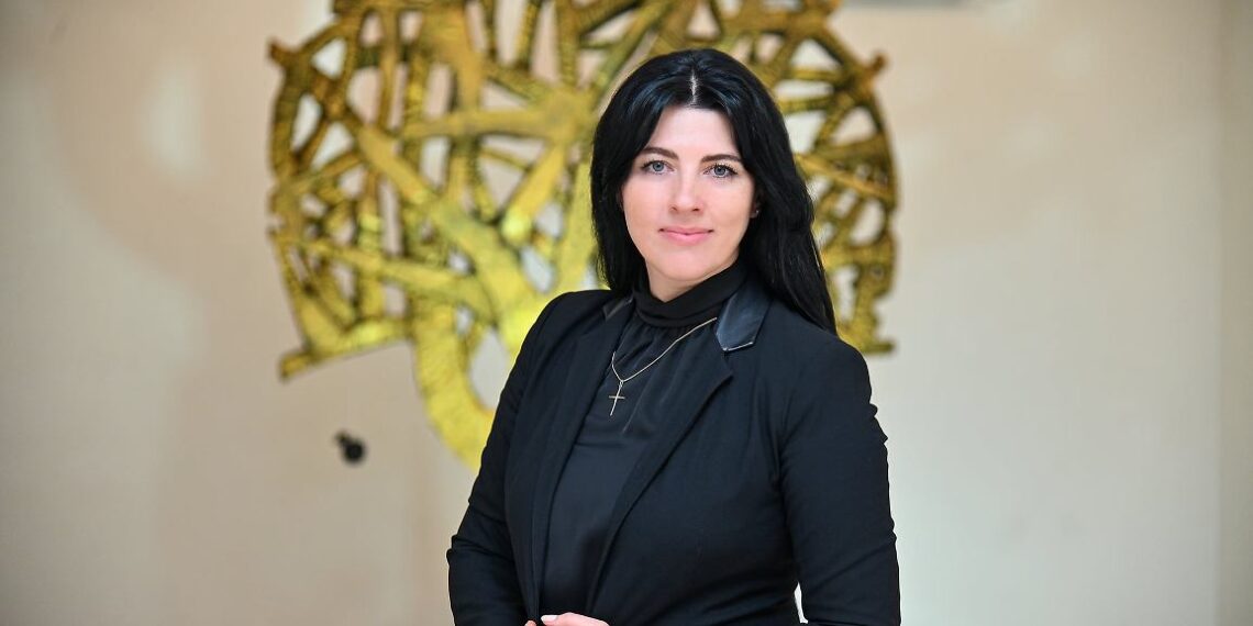 В Лос-Анджелесе открылась выставка армянской художницы Кристины Оганезз