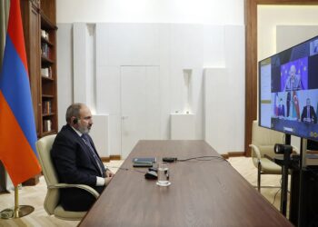 При посредничестве Эммануэля Макрона и Шарля Мишеля состоялась дистанционная встреча Никола Пашиняна и Ильхама Алиева