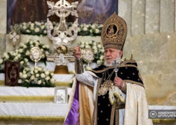 Католикос Всех Армян выехал в США