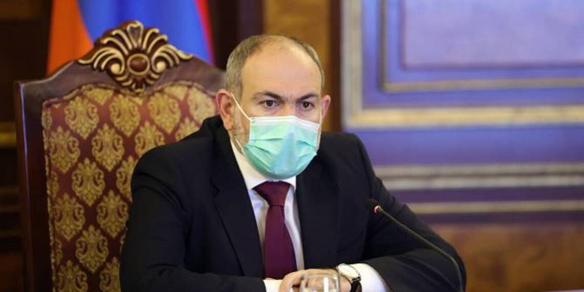 Никол Пашинян вышел из самоизоляции