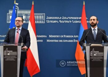 Для строительства мира в регионе необходима аналогичная позиция Азербайджана: Арарат Мирзоян