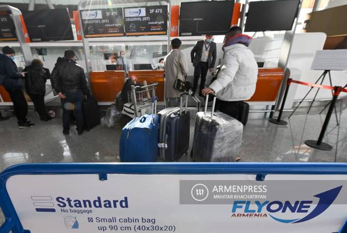 Первым рейсом авиакомпании «Flyone Armenia» в Стамбул вылетели около 60 человек