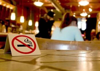 С 15 марта в закрытых и открытых помещениях общественного питания вводится запрет на употребление табачных изделий