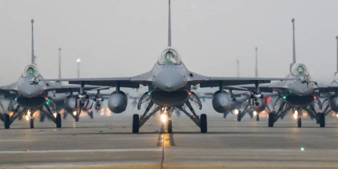 Более 50 конгрессменов США призвали Байдена остановить продажу Турции истребителей F-16