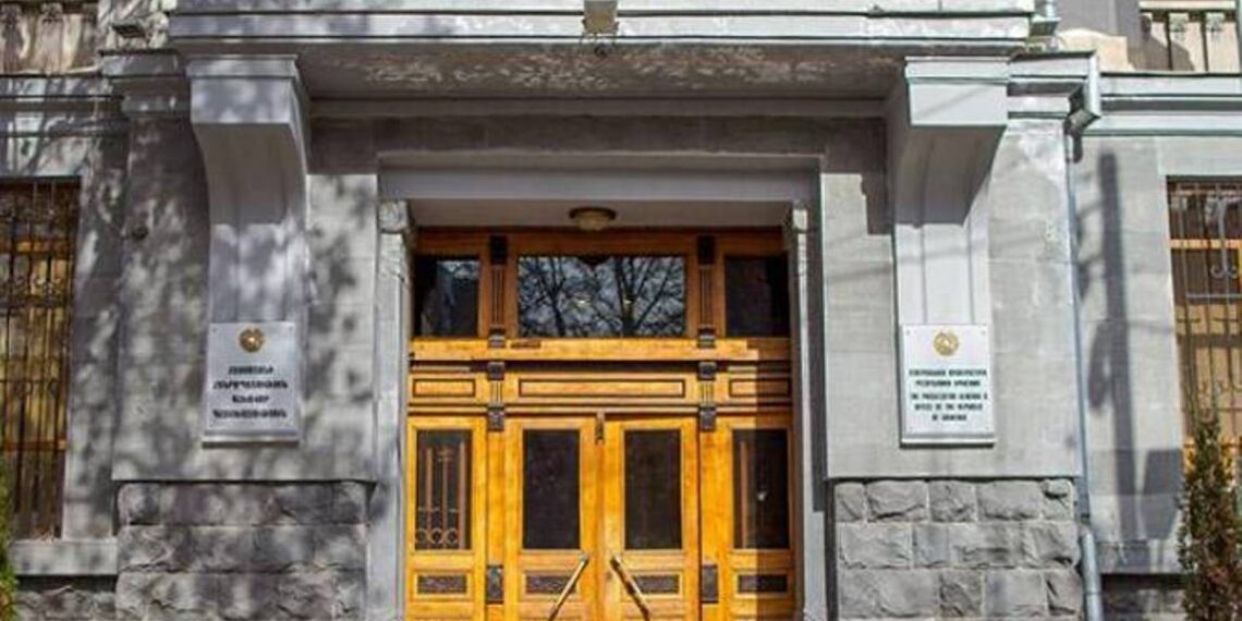Полицейского обвиняют в применении насилия в отношении водителя на трассе Степанаван-Ташир