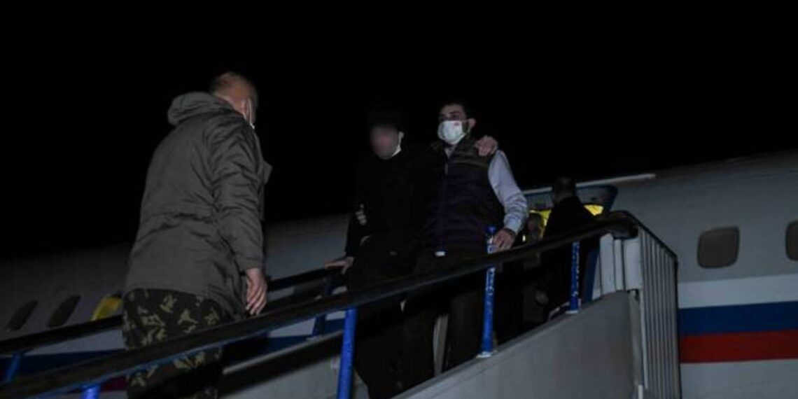 8 армянских военнопленных вернулись на родину