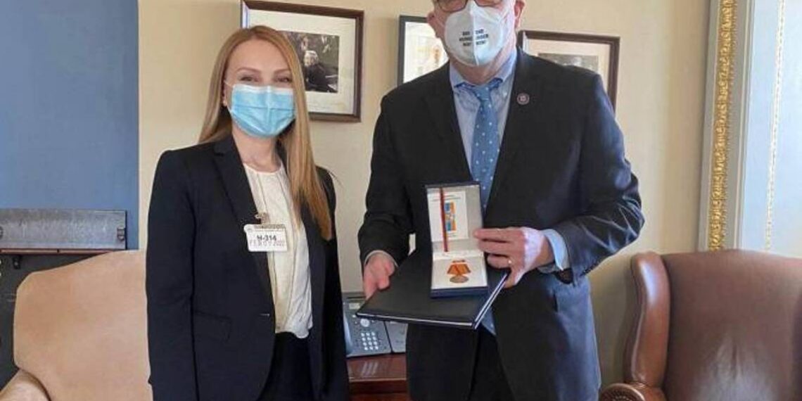 Лилит Макунц и конгрессмен Джеймс Макговерн обсудили послевоенную ситуацию в регионе