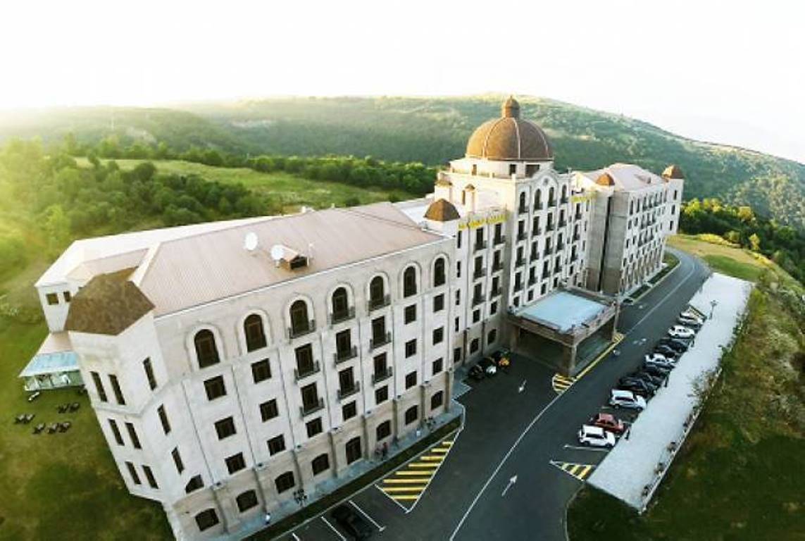 Продана гостиница Golden Palace в Цахкадзоре