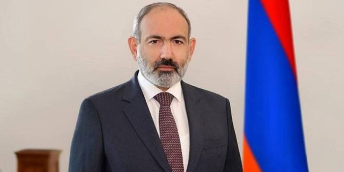 Премьер-министр Армении поздравил духовного лидера Ирана и президента Ирана