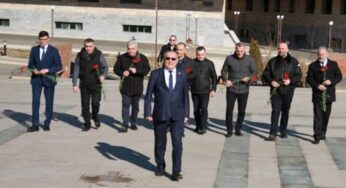 Госкомиссия по организации мероприятий к 34-летию Карабахского движения посетила Мемориал Степанакерта