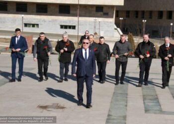 Госкомиссия по организации мероприятий к 34-летию Карабахского движения посетила Мемориал  Степанакерта