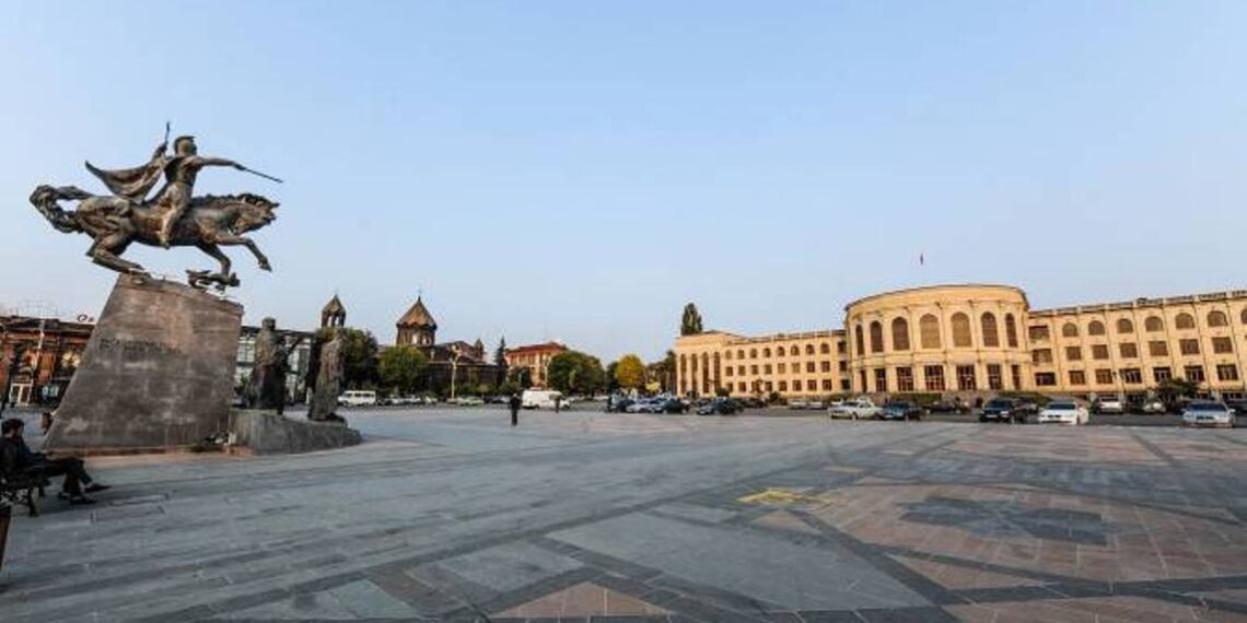 Информация об обрушении здания в квартале Ани в Гюмри не соответствует действительности: МЧС Армении