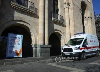 В Армении полную вакцинацию от COVID-19 получили 876 951 человек