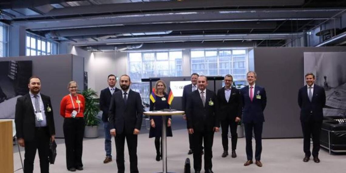 Арарат Мирзоян встретился с немецкими бизнесменами