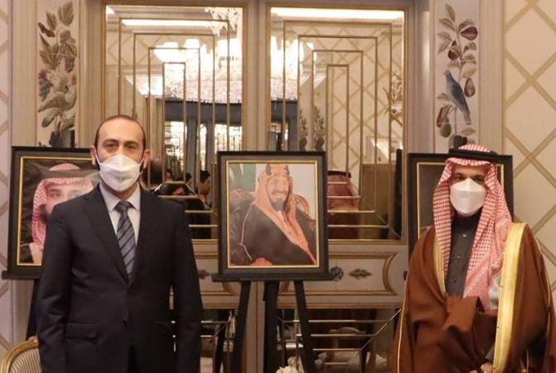 Арарат Мирзоян встретился в Мюнхене с главой МИД Саудовской Аравии