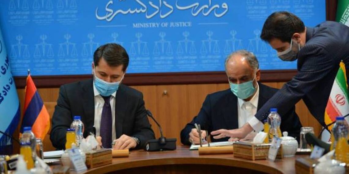 Делегация, возглавляемая Кареном Андреасяном, встретилась в Иране с Амином Хосейном Рахими