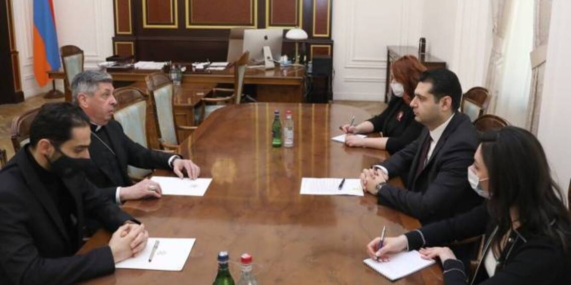 Вице-премьер Республики Армения принял нунция Святого Престола Жозе Авелину Бетанкура