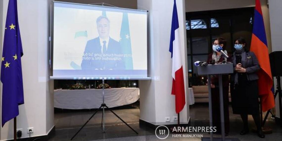 Франция рядом с Арменией: Жан-Батист Лемуан