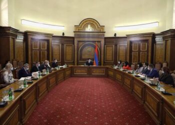 Против COVID-19 можно вакцинироваться через 14 дней после выздоровления: состоялось заседание комиссии