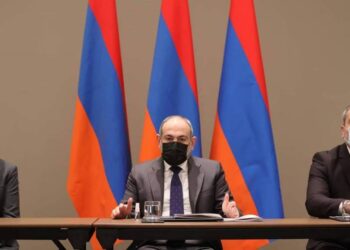 Состоялось очередное заседание Консультативного собрания с участием премьер- министра и руководителей внепарламентских политических сил