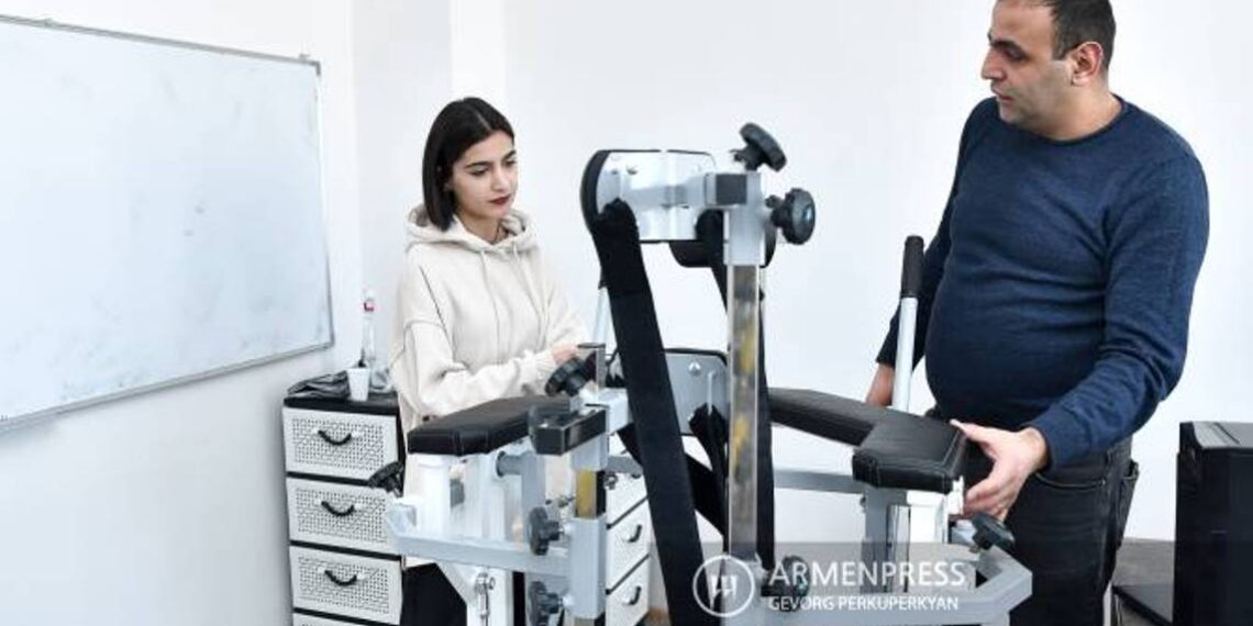 Новое устройство армянского производства поможет людям с ограниченными возможностями