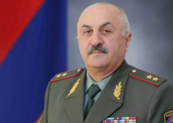 Обязанности начальника Генштаба ВС Армении будет исполнять генерал-лейтенант Камо Кочунц