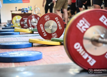 В Ереване завершился чемпионат Армении по тяжелой атлетике среди мужчин