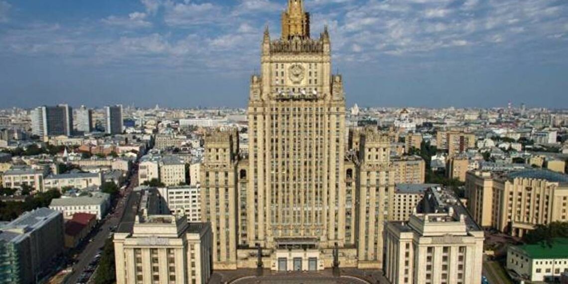 Алиев между Сциллой и Харибдой