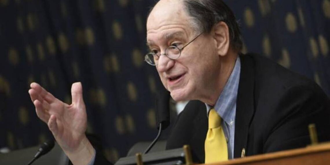 Фрэнк Паллоне призвал США признать и осудить нападки Азербайджана на армян, совершаемые на этнической почве