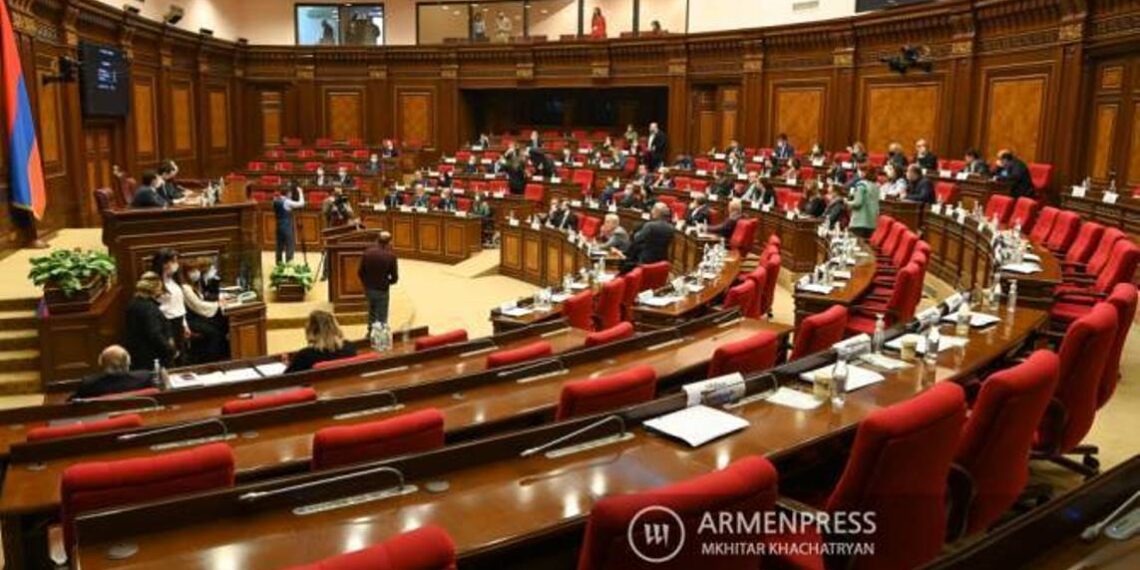Парламент Армении по окончании очередного заседания 1 марта проведет дополнительное заседание