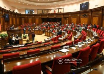 Парламент Армении по окончании очередного заседания 1 марта проведет дополнительное заседание