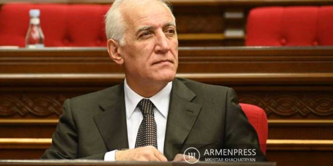 В Национальном собрании обсуждается вопрос избрания президента Республики Армения