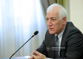 В Национальном собрании обсуждается вопрос избрания президента Республики Армения