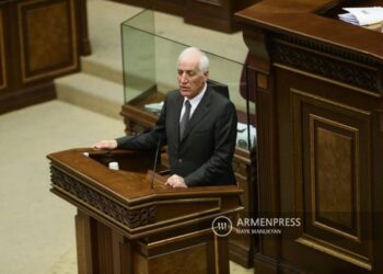 Ваагн Хачатурян в первом туре не был избран на пост президента Армении