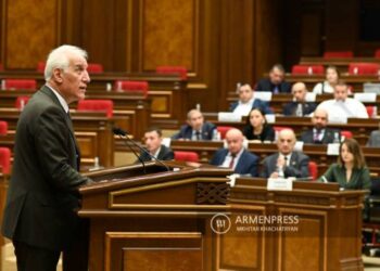 Ваагн Хачатурян примет пост президента на специальном заседании НС
