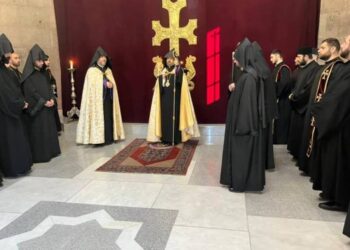 Константинопольский Патриарх Армянской Апостольской церкви Саак Машалян прибыл в Армению