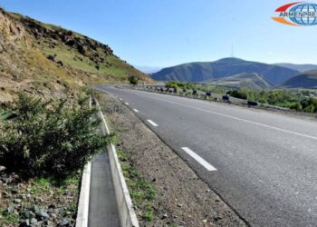 Иранские компании примут участие в строительстве транзитных дорог в Армении